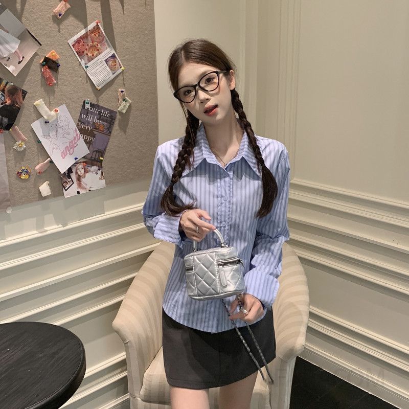 여성용 코튼 긴팔 셔츠 재킷 가을 스타일 캐주얼한 착용감과 모던한 디자인 - 상품 이미지