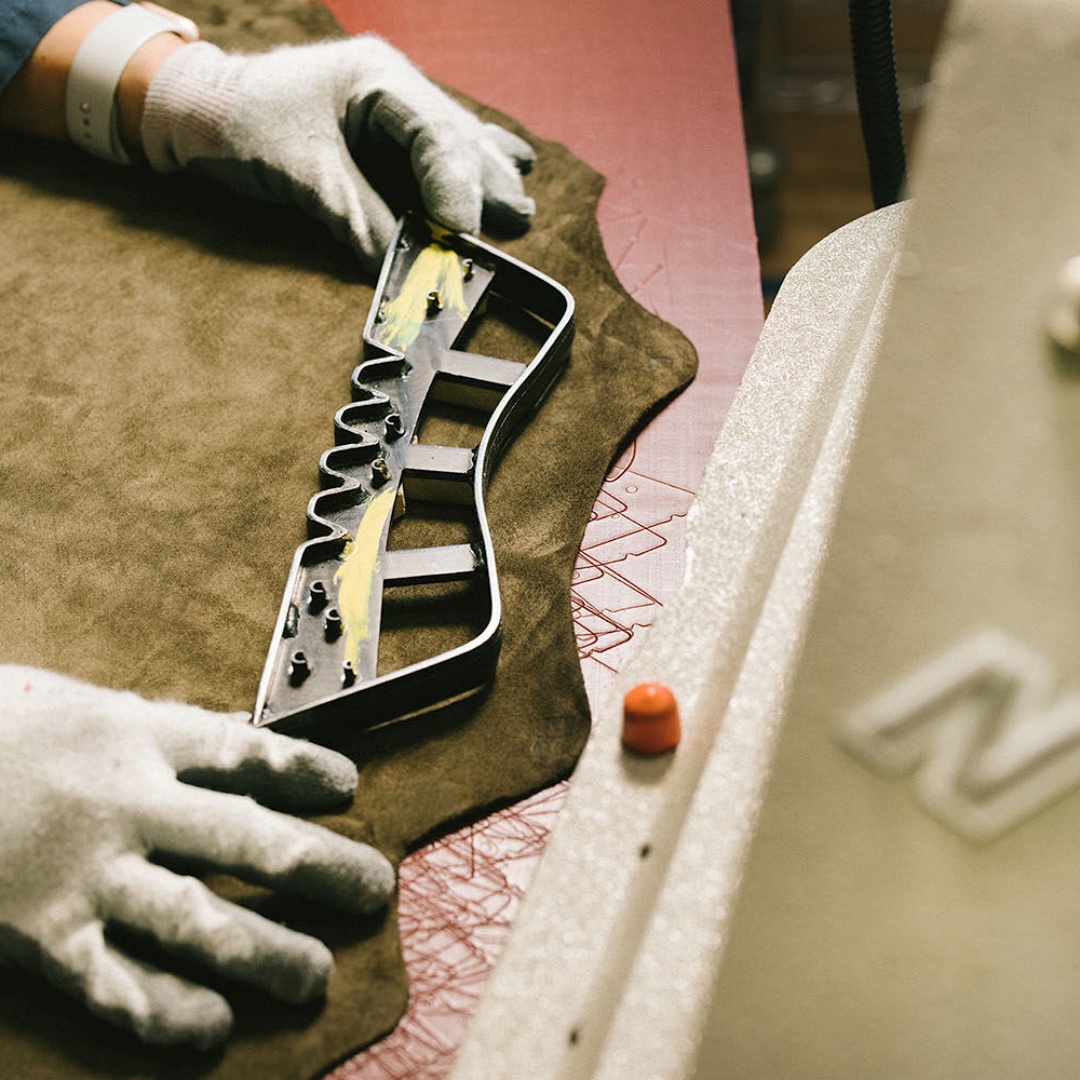 뉴발란스 Made in USA 남녀공용 스니커즈 운동화 U1300 BK 블랙, 225 - 상세 이미지 4