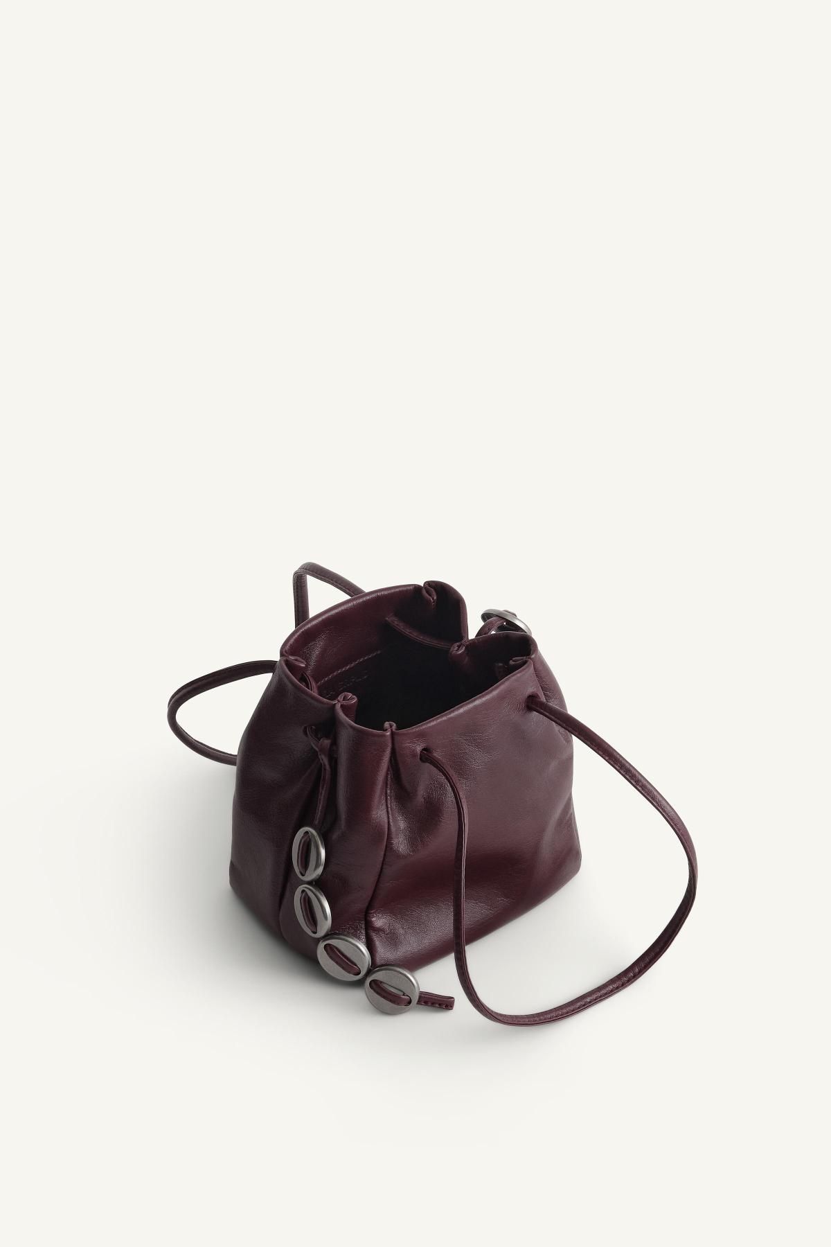 자라 프리미엄 레더 버킷백 6490/610 BURGUNDY RED - 상세 이미지 4