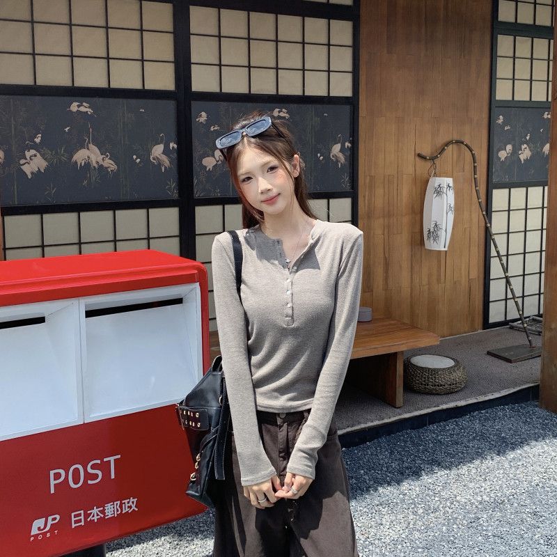 여성 긴팔 티셔츠 세련된 슬림핏 가을 스타일 레이어드 가능 캐주얼 베이스 레이어 착용감 독특한 디자인 - 상세 이미지 4