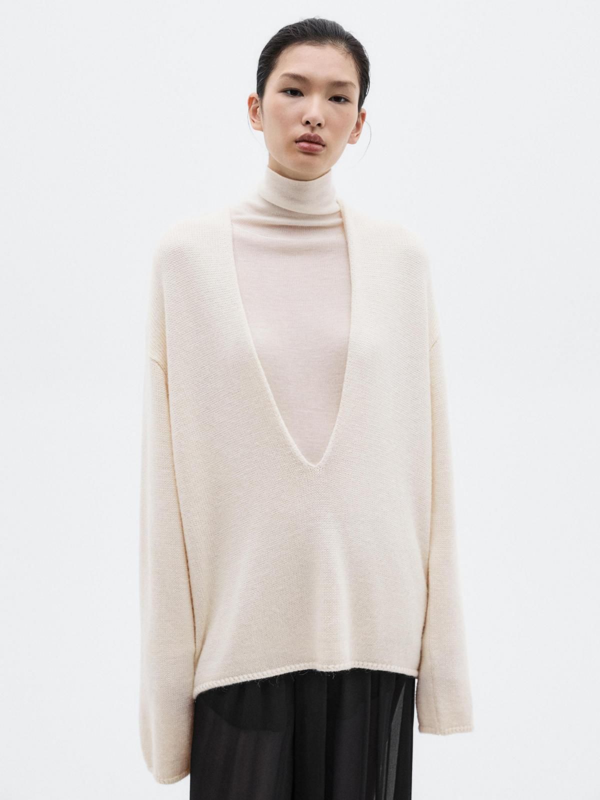 마시모두띠 프리미엄 알파카 실크 V넥 니트 스웨터 5602/555 OFF WHITE - 상세 이미지 4