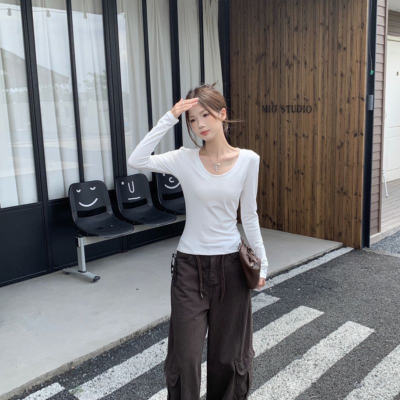 여성 긴팔 라운드티셔츠 유럽 스타일 슬림핏 초가을 데일리 레이어드 상의 편안한 착용감 캐주얼한 - 상품 이미지