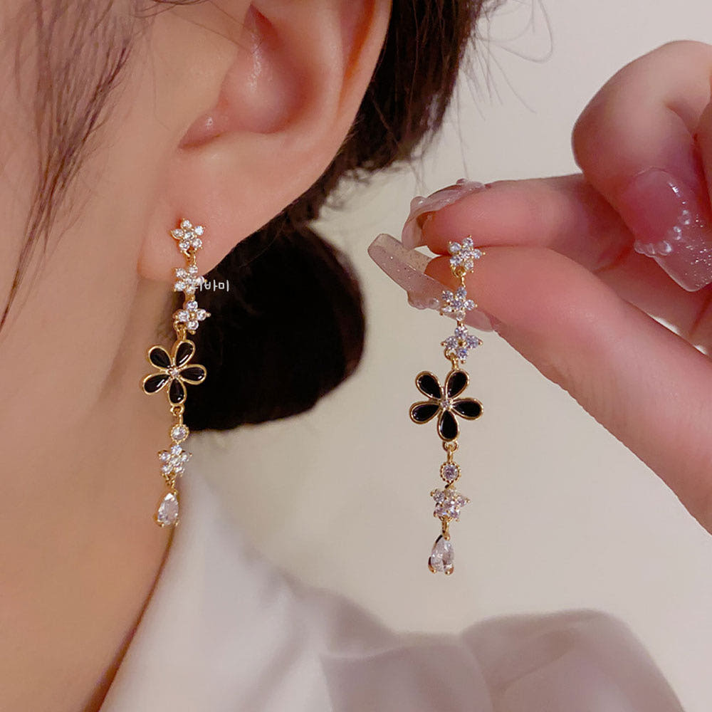 14K 우아한 블랙 플라워 롱드롭 귀걸이 태슬 꽃 귀고리 - 메인 이미지