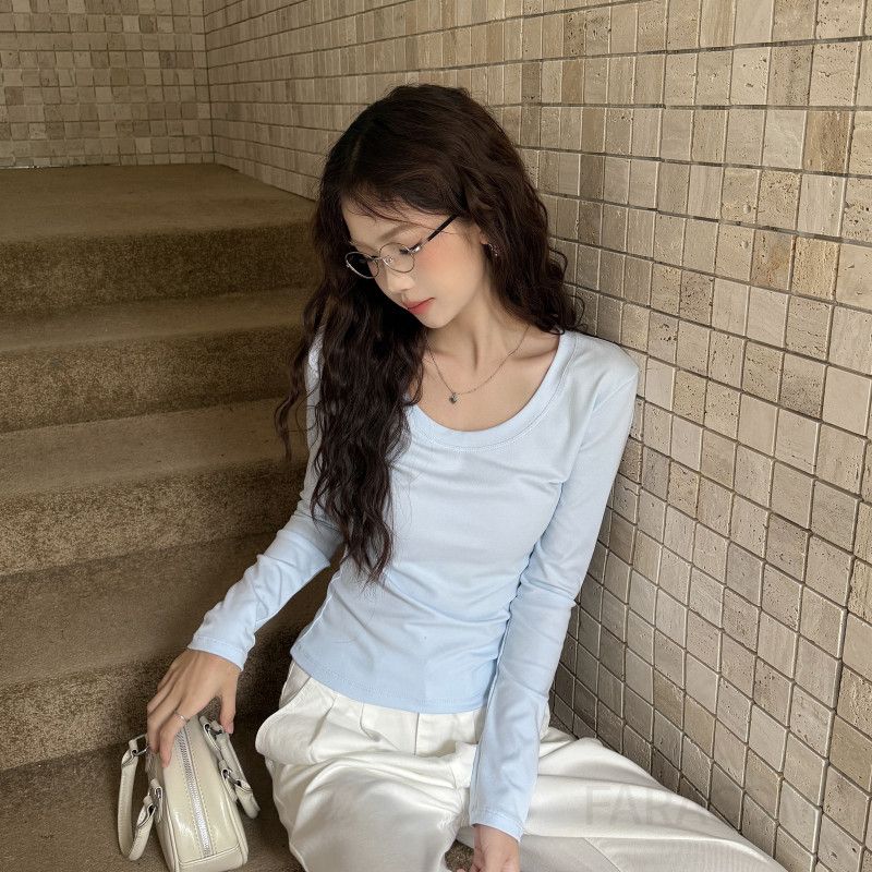 여성 초가을 슬림핏 블루 라운드넥 긴팔티셔츠 레이어드 스타일 캐주얼한 착용감 패션 유럽 감성 - 상품 이미지