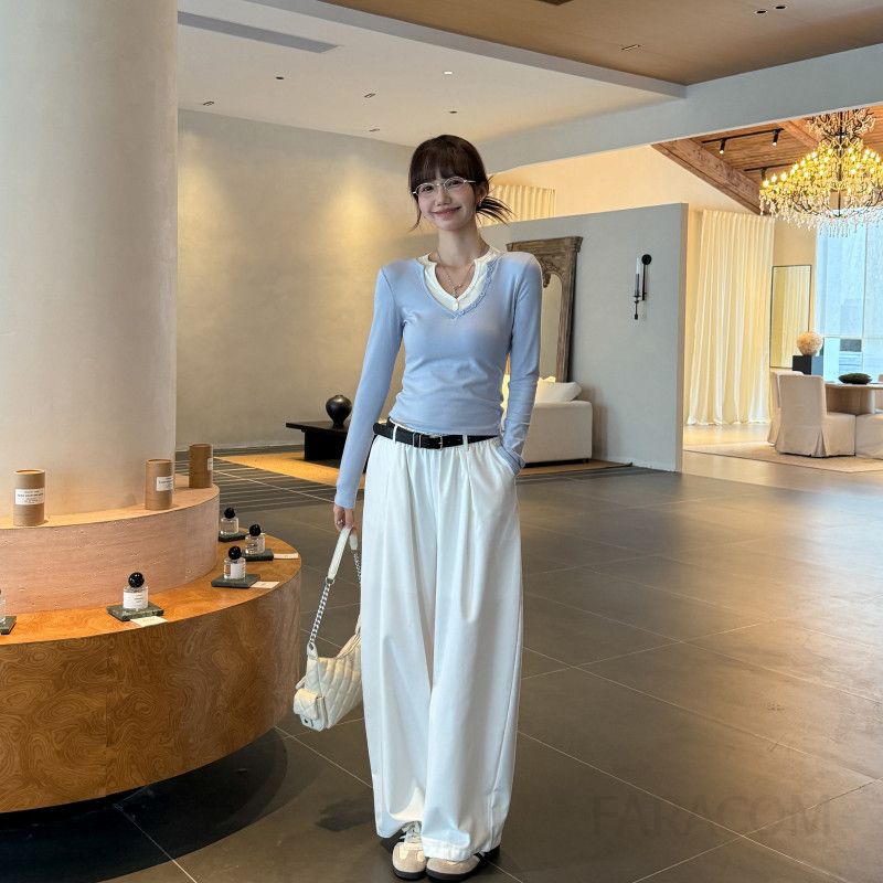 여성용 긴팔 레이어드 티셔츠 독특한 V넥 디자인 캐주얼 스타일 편안한 착용감 블루 톤의 모던한 패션 - 상세 이미지 5