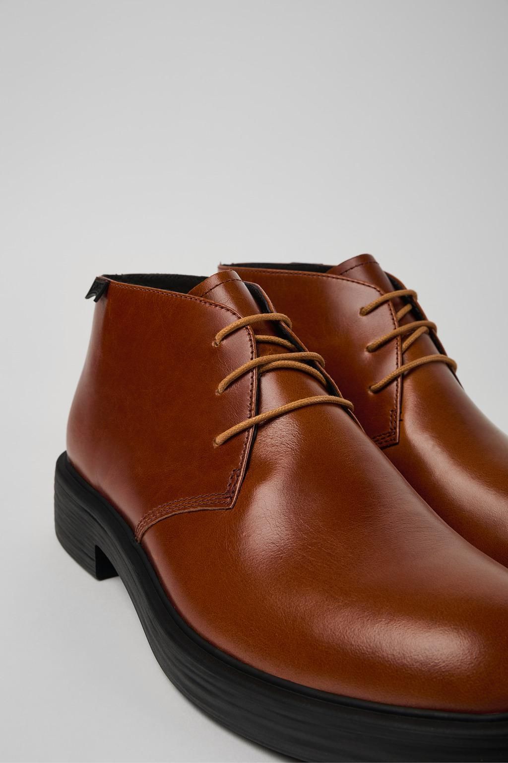 캠퍼 브라운 레더 레이스업 남성 앵클부츠 Dean K300493-002 BROWN - 상세 이미지 2
