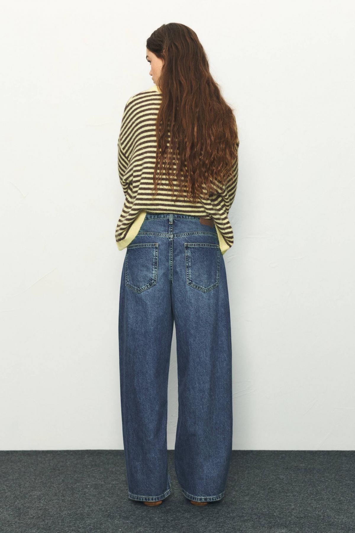 풀앤베어 로우라이즈 배럴핏 와이드 데님 팬츠 7687/346 MEDIUM BLUE - 상세 이미지 5