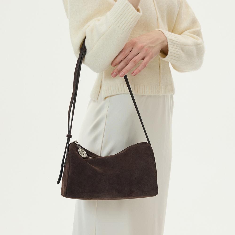 [앤오즈] 피디 미디엄 스웨이드 레더 보스턴 숄더백 2컬러