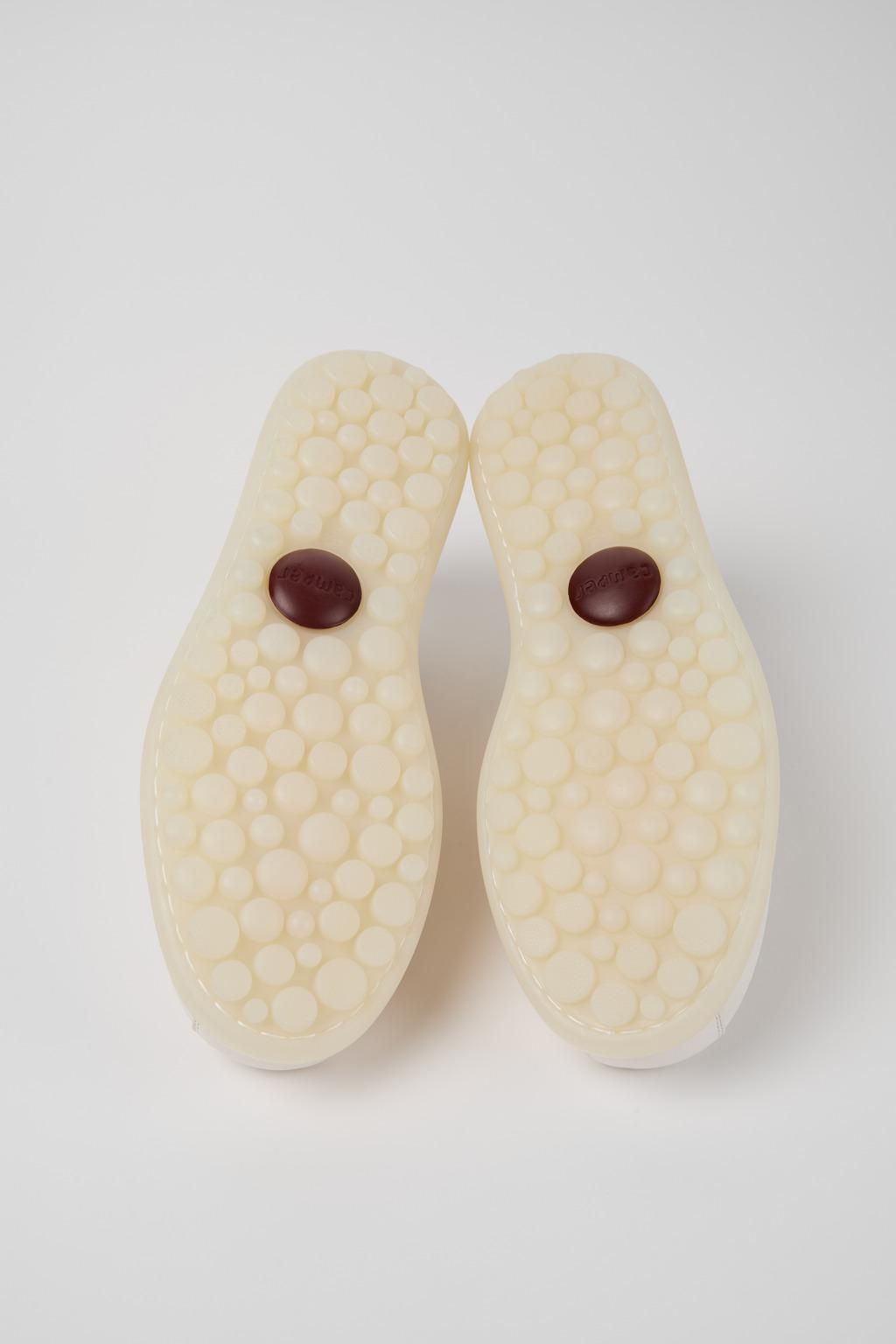 캠퍼 화이트 가죽 남성 스니커즈 Pelotas K101018-003 WHITE - 상세 이미지 5