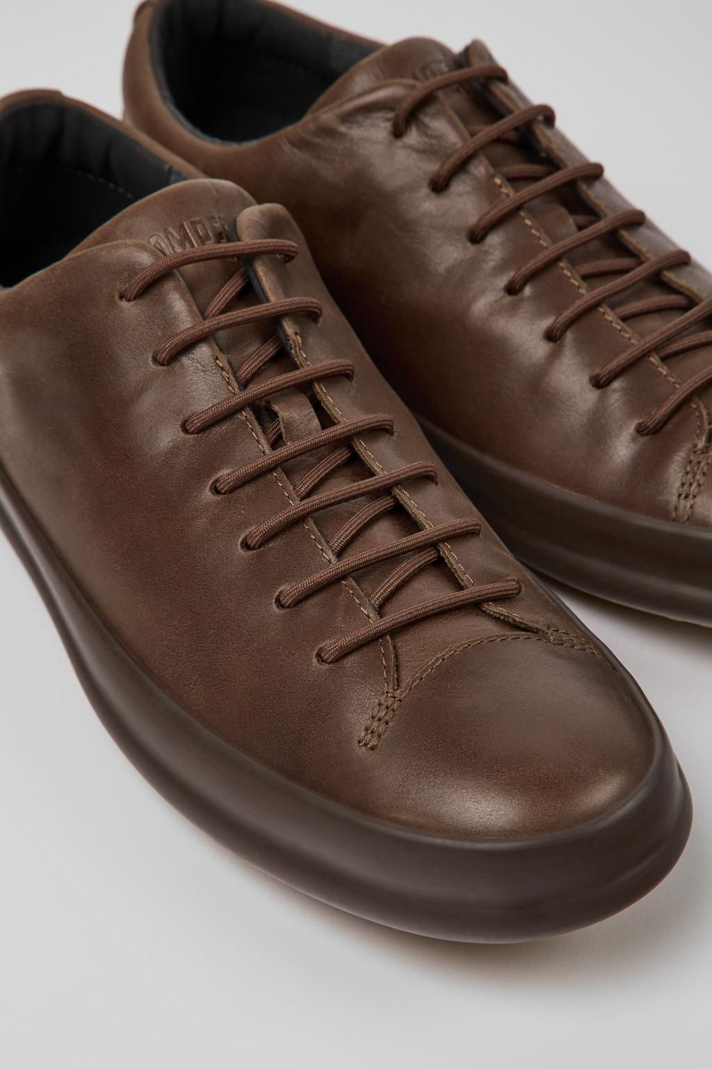 캠퍼 레더 캐주얼 브라운 남성 스니커즈 Chasis K100373-019 BROWN - 상세 이미지 2
