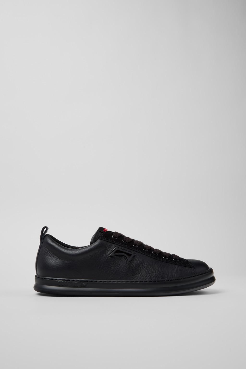 캠퍼 프리미엄 레더 블랙 스니커즈 Runner K101052-004 BLACK - 메인 이미지