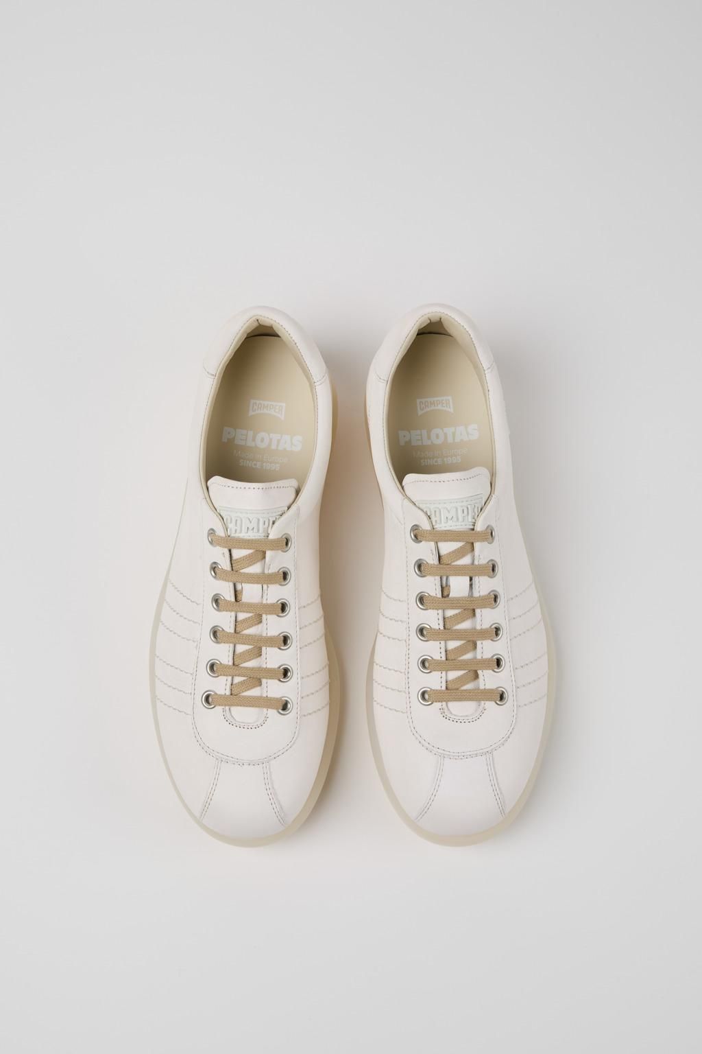 캠퍼 화이트 가죽 남성 스니커즈 Pelotas K101018-003 WHITE - 상세 이미지 4