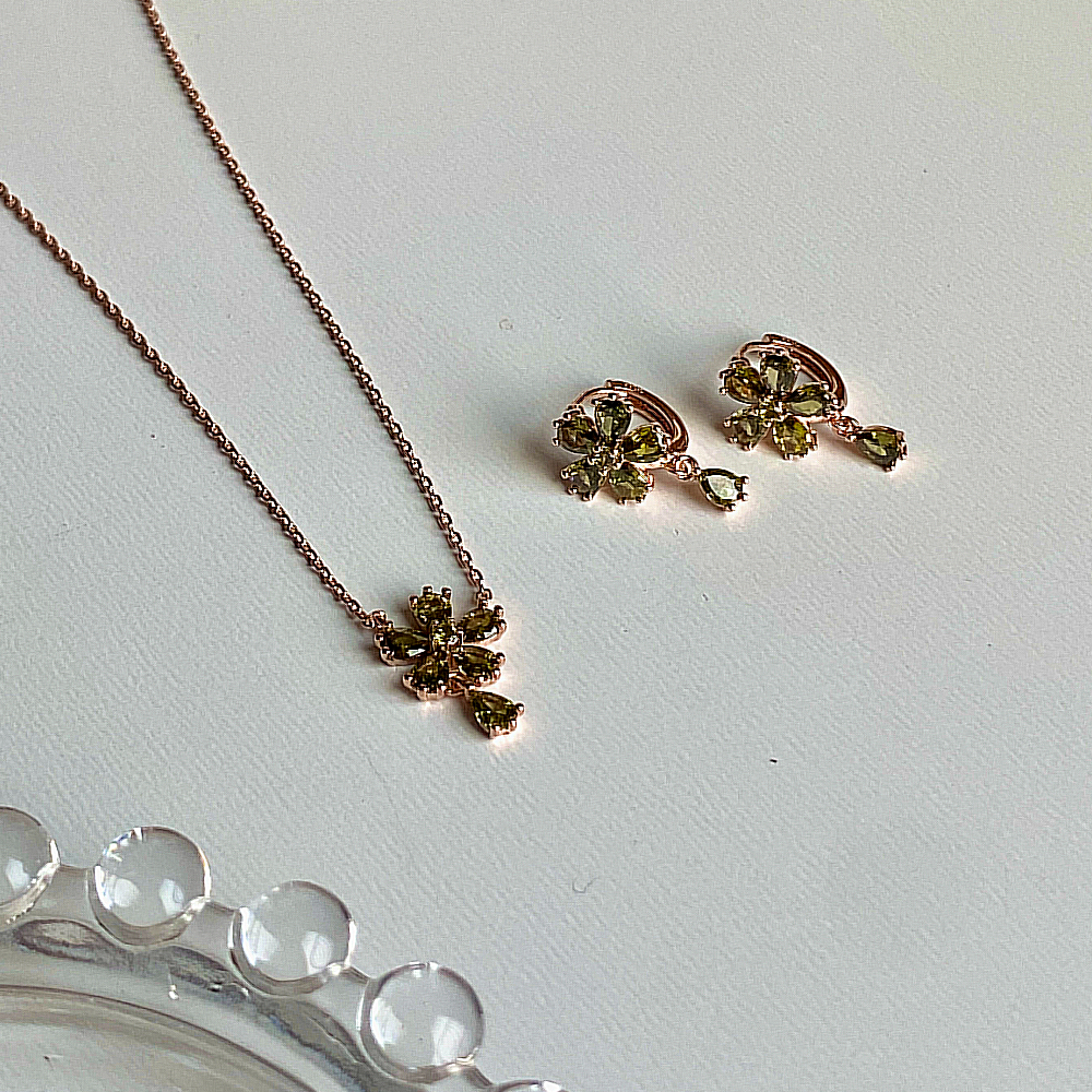 [Color Cubic] 모노그래프 칼리아 여성 주얼리 큐빅 원터치 꽃 핑크 블루 데일리 귀걸이 Peridot 이미지 6