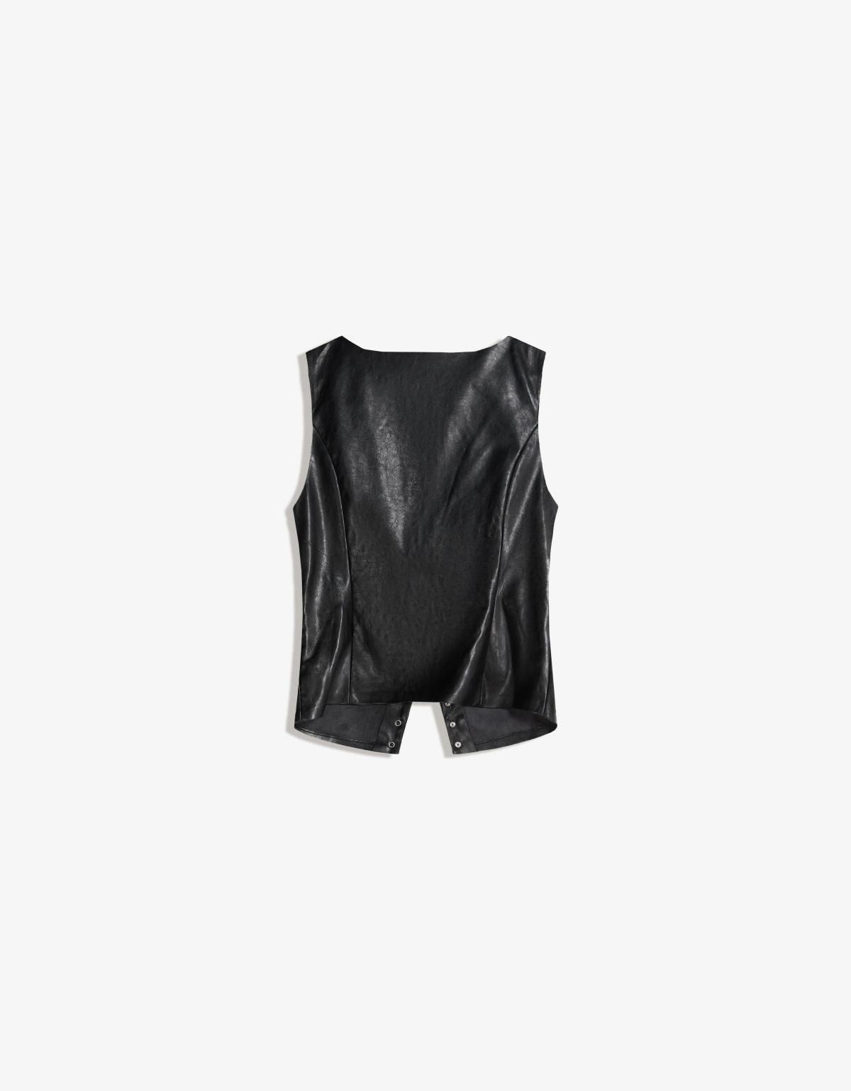 버쉬카 페이크 레더 스터드 슬리브리스 베스트 8815/710 BLACK - 상세 이미지 2