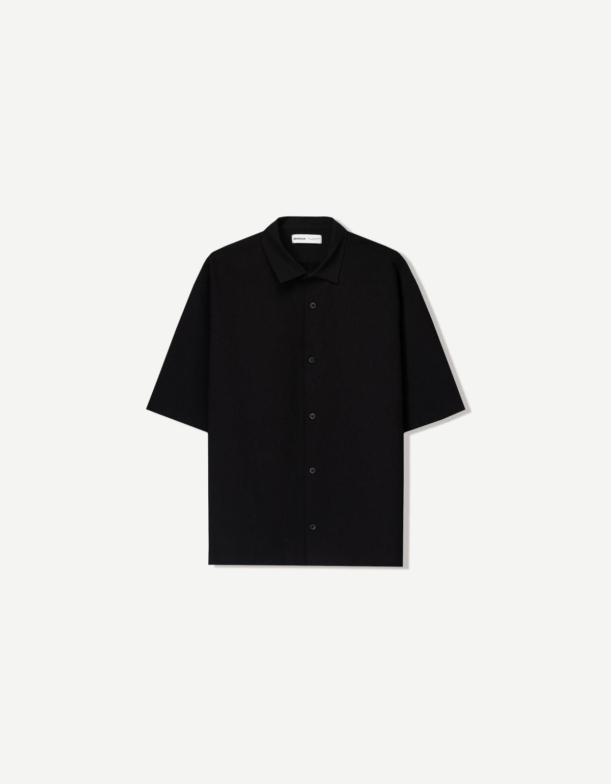 버쉬카 플리츠 반팔 셔츠 블랙 1235/557 BLACK - 상품 이미지