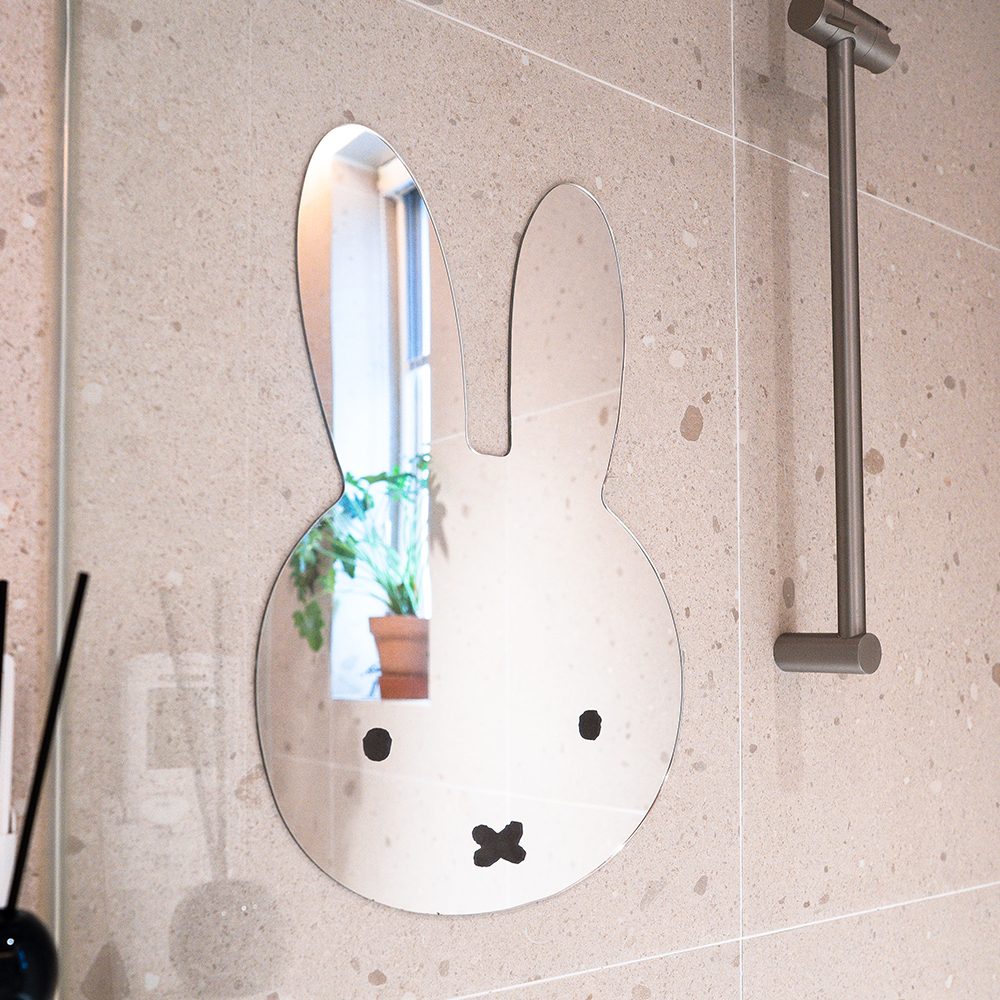 에이든 미피 안전 아크릴 거울 붙이는 거울 벽걸이 화장실 인테리어 miffy 토끼
