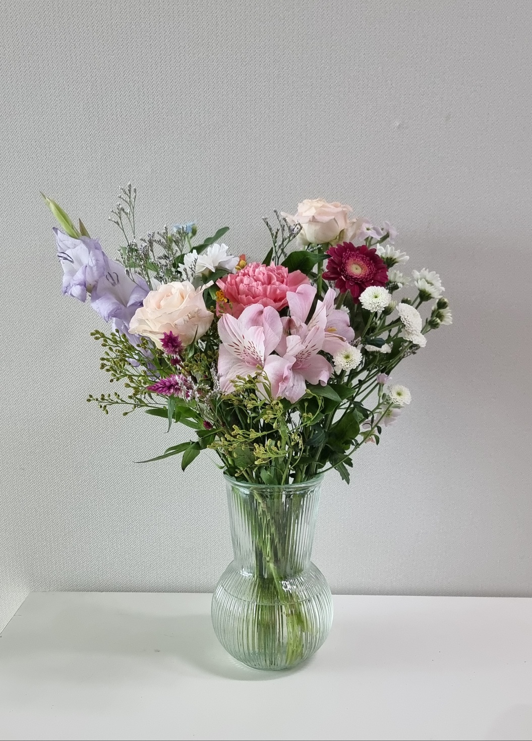 꽃정기구독 생화 계절 랜덤 대형 꽃다발 택배 생일 결혼기념일 선물 인터넷꽃도매 라운드블루미 - 상세 이미지 4