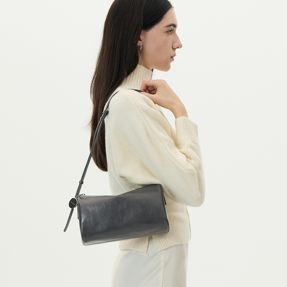 [앤오즈] 피디 미디엄 레더 보스턴 숄더백 2컬러