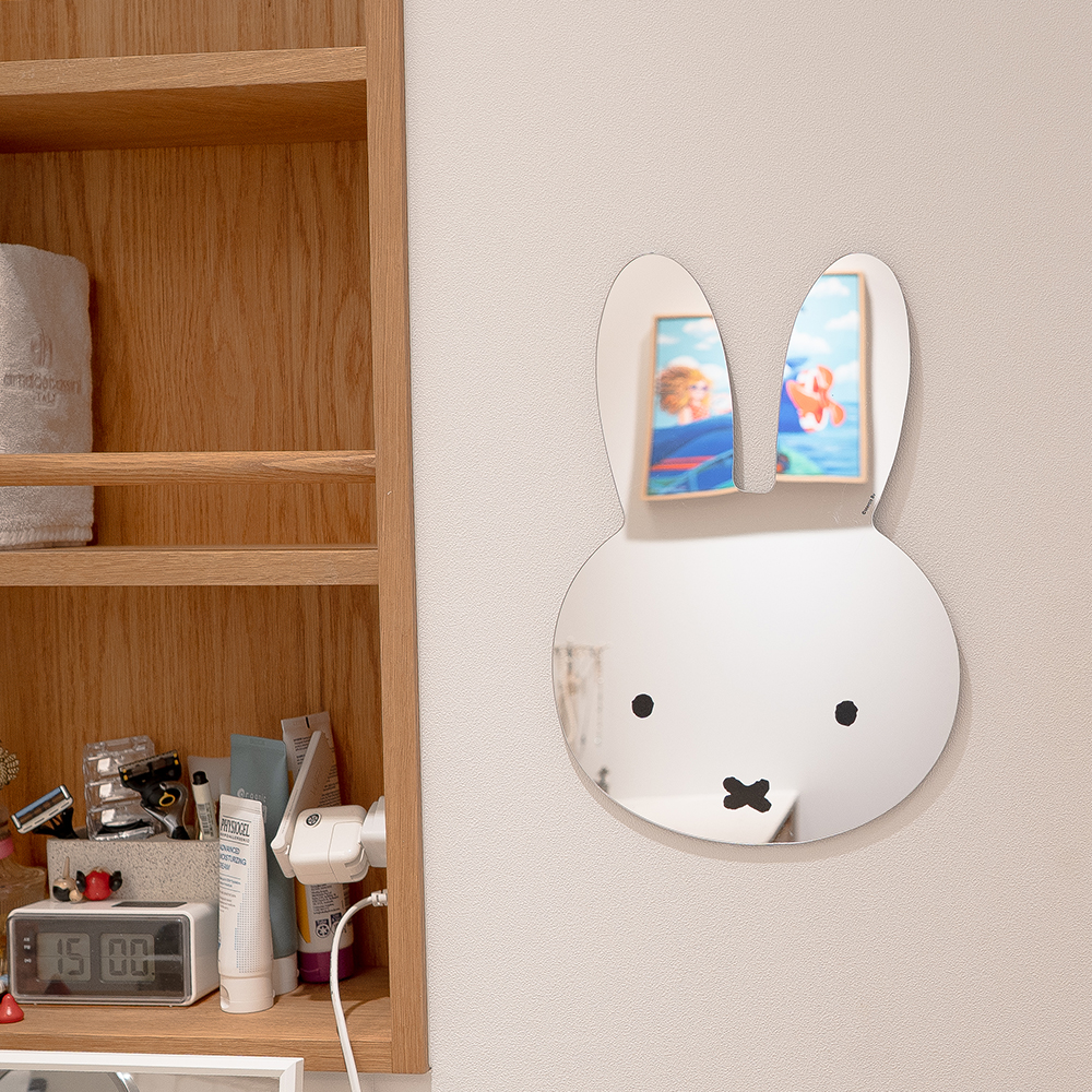 에이든 미피 안전 아크릴 거울 붙이는 거울 벽걸이 화장실 인테리어 miffy 토끼
