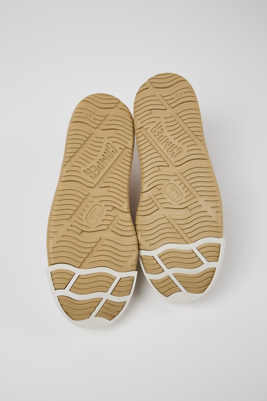 캠퍼 프리미엄 누벅 스니커즈 Junction Runner K100978-010 BEIGE - 상세 이미지 5