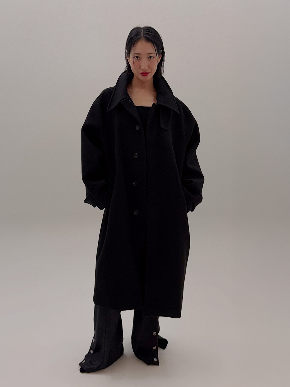320쇼룸 울 블렌드 발마칸 롱코트 블랙 - 상품 이미지