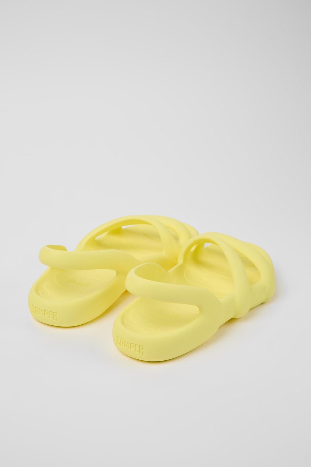 캠퍼 남녀공용 옐로우 스트랩 플랫 샌들 Kobarah K100957-002 YELLOW - 상세 이미지 3