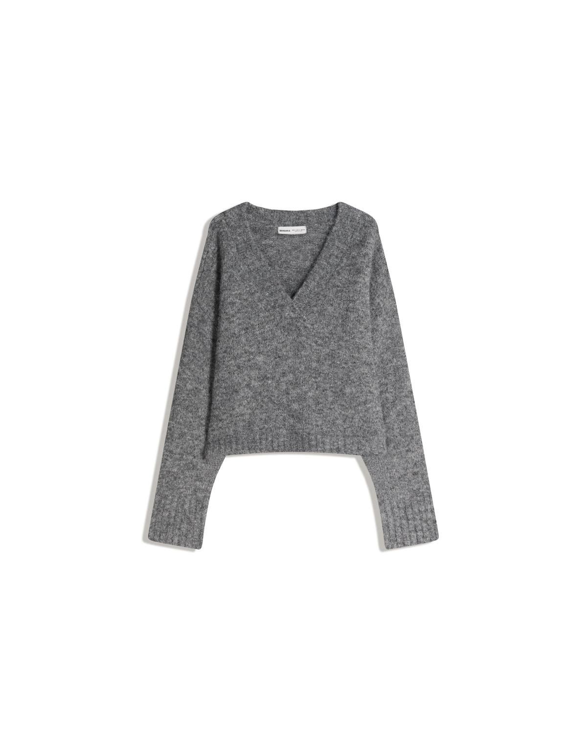 버쉬카 오버핏 브이넥 크롭 니트 스웨터 7141/686 DARK GREY - 메인 이미지