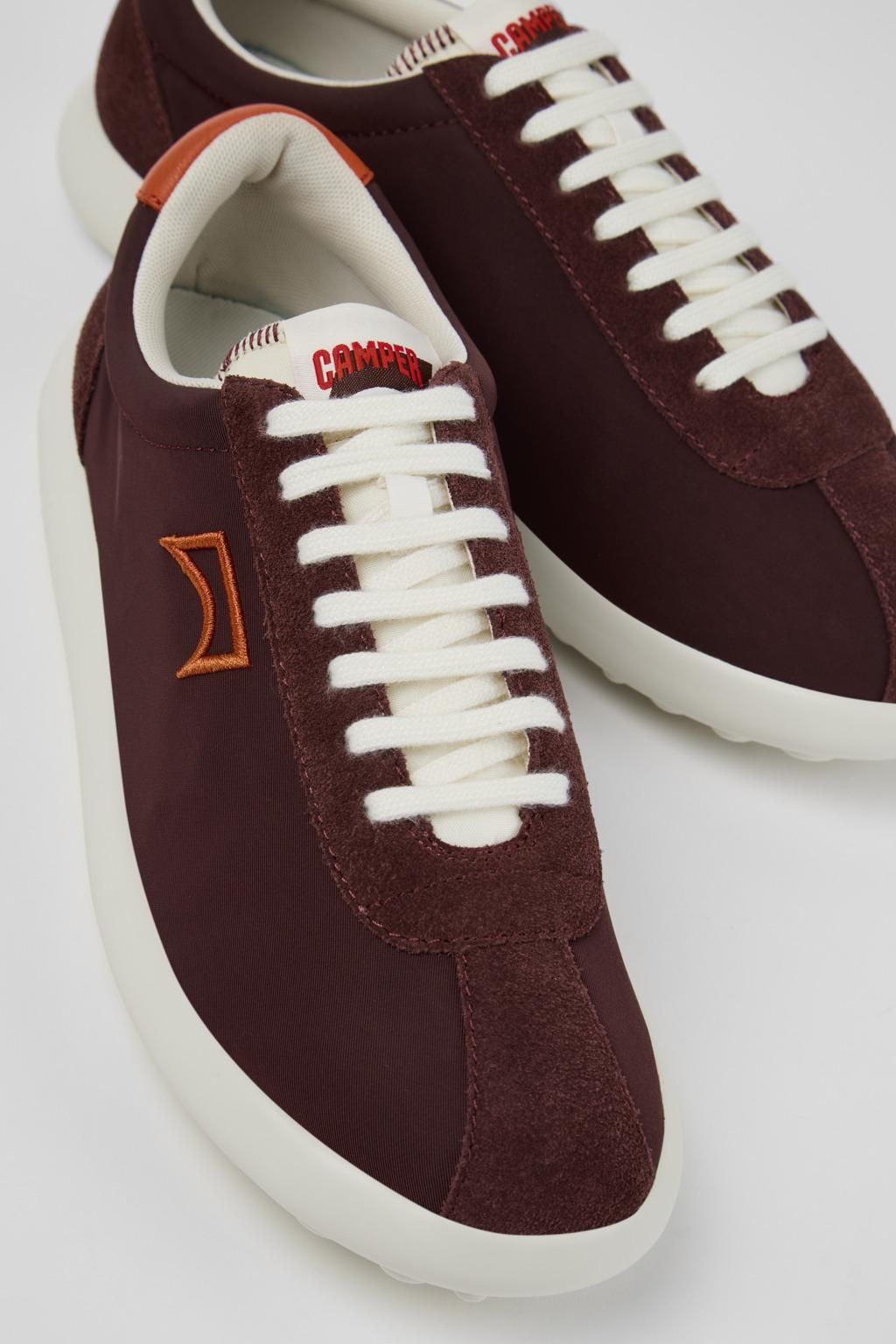 캠퍼 컴포트 버건디 로우탑 스니커즈 Pelotas XLF K101019-012 BURGUNDY - 상세 이미지 2