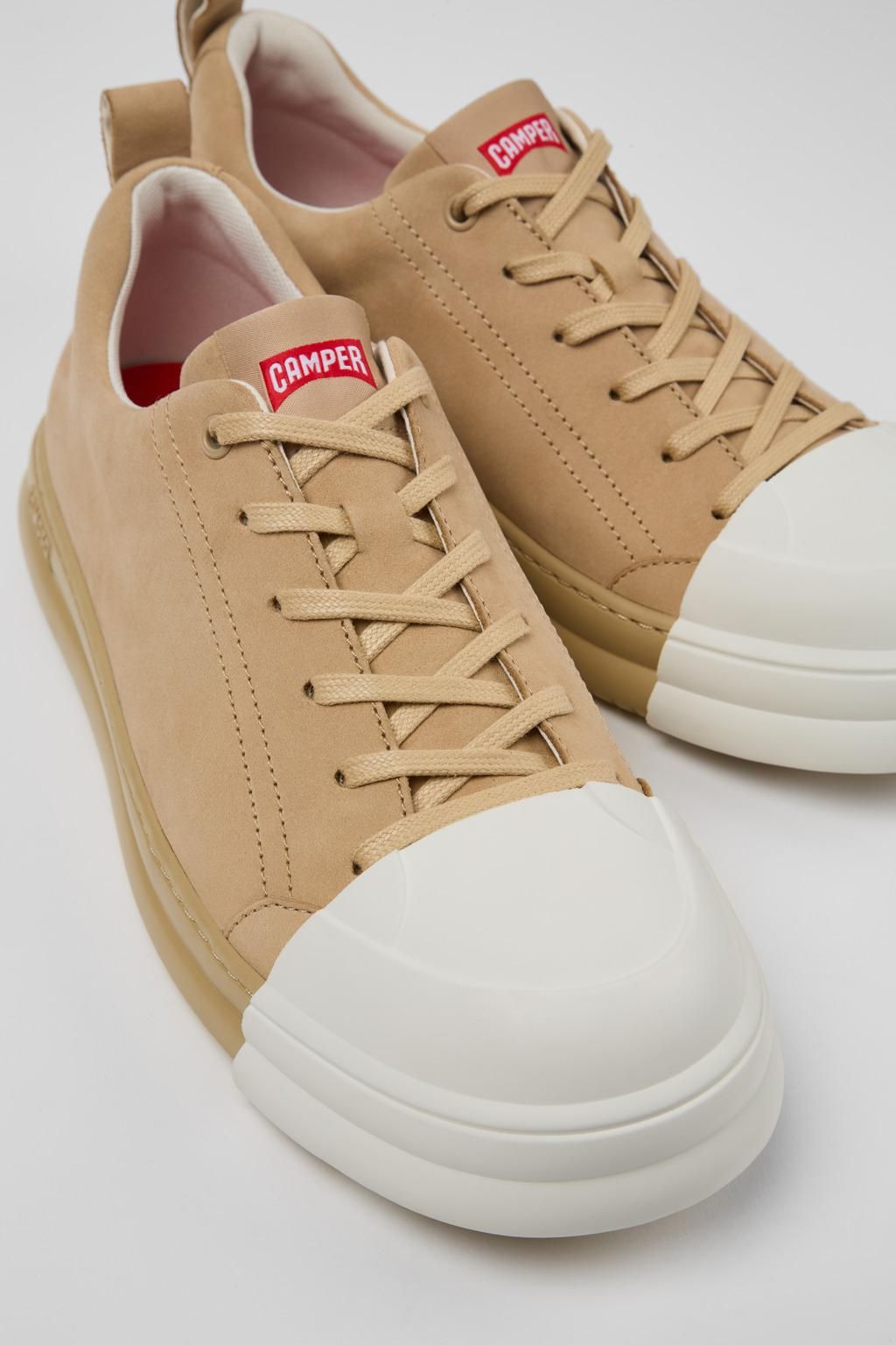 캠퍼 프리미엄 누벅 스니커즈 Junction Runner K100978-010 BEIGE - 상세 이미지 2