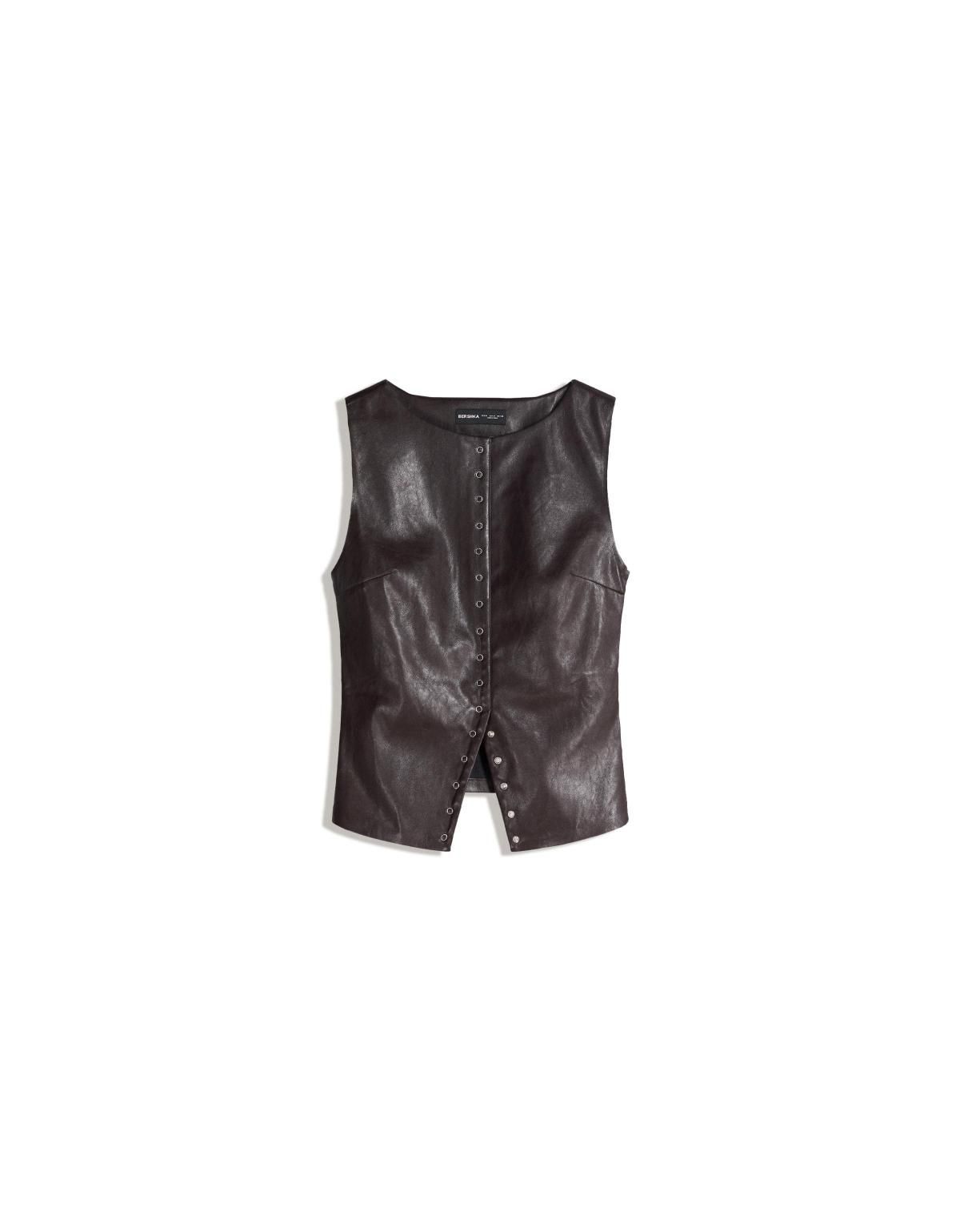 버쉬카 레더 이펙트 스터드 베스트 8815/710 BROWN - 메인 이미지