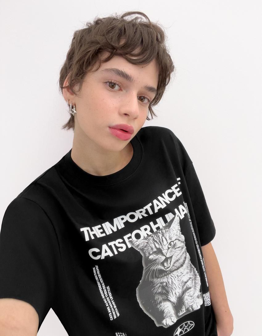 버쉬카 Bershka 웨어러블 아트 반팔 티셔츠 2353/821 BLACK - 상세 이미지 4