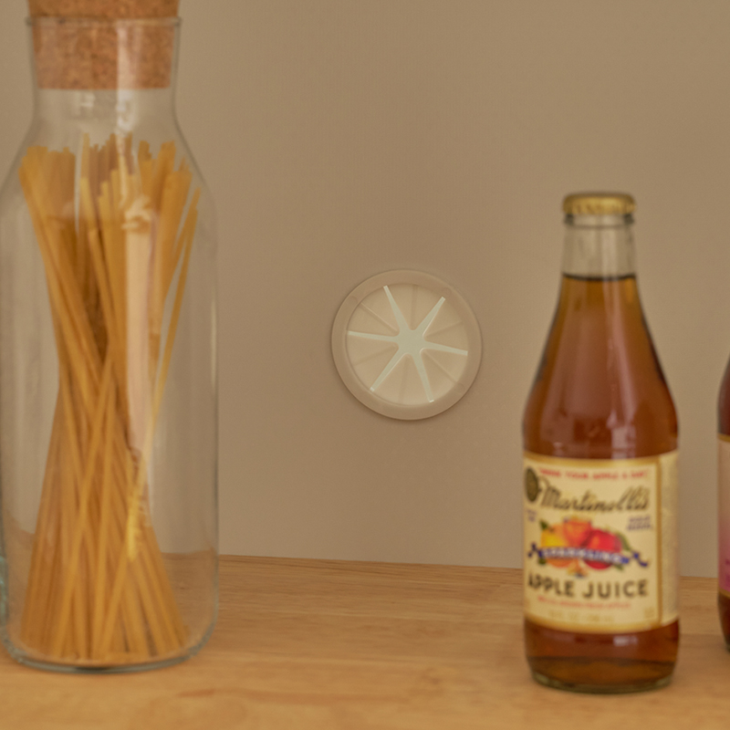 홈카페 틈새 주방 키큰 도어수납장 냉장고형 애니스 화이트 700mm, 5단, 화이트