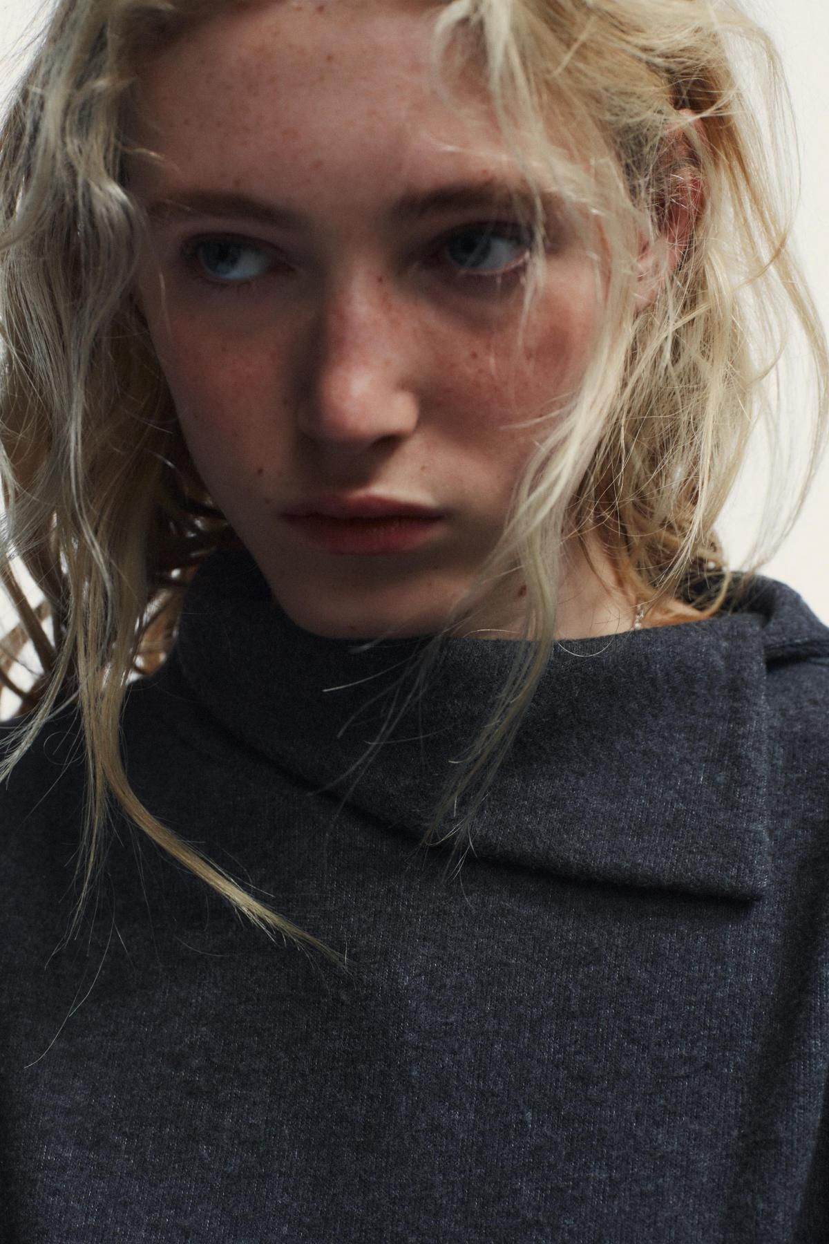 자라 소프트 플레어 소매 크롭 스웨트셔츠 5644/987 ANTHRACITE GREY - 상세 이미지 3