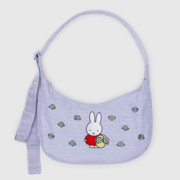 BAGGU 바쿠 크레센드 백 47인치 나일론 초승달 가벼운 숄더백 Enbroidered Miffy - 메인 이미지