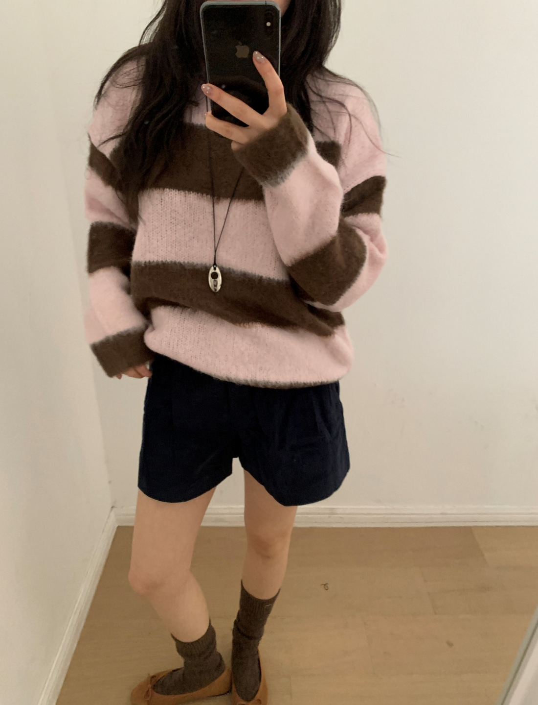 오버무드 겨울 오버핏 스트라이프 줄무늬 럭비 꿀벌 핑크 올리브 라운드넥 니트 2color - 상세 이미지 2