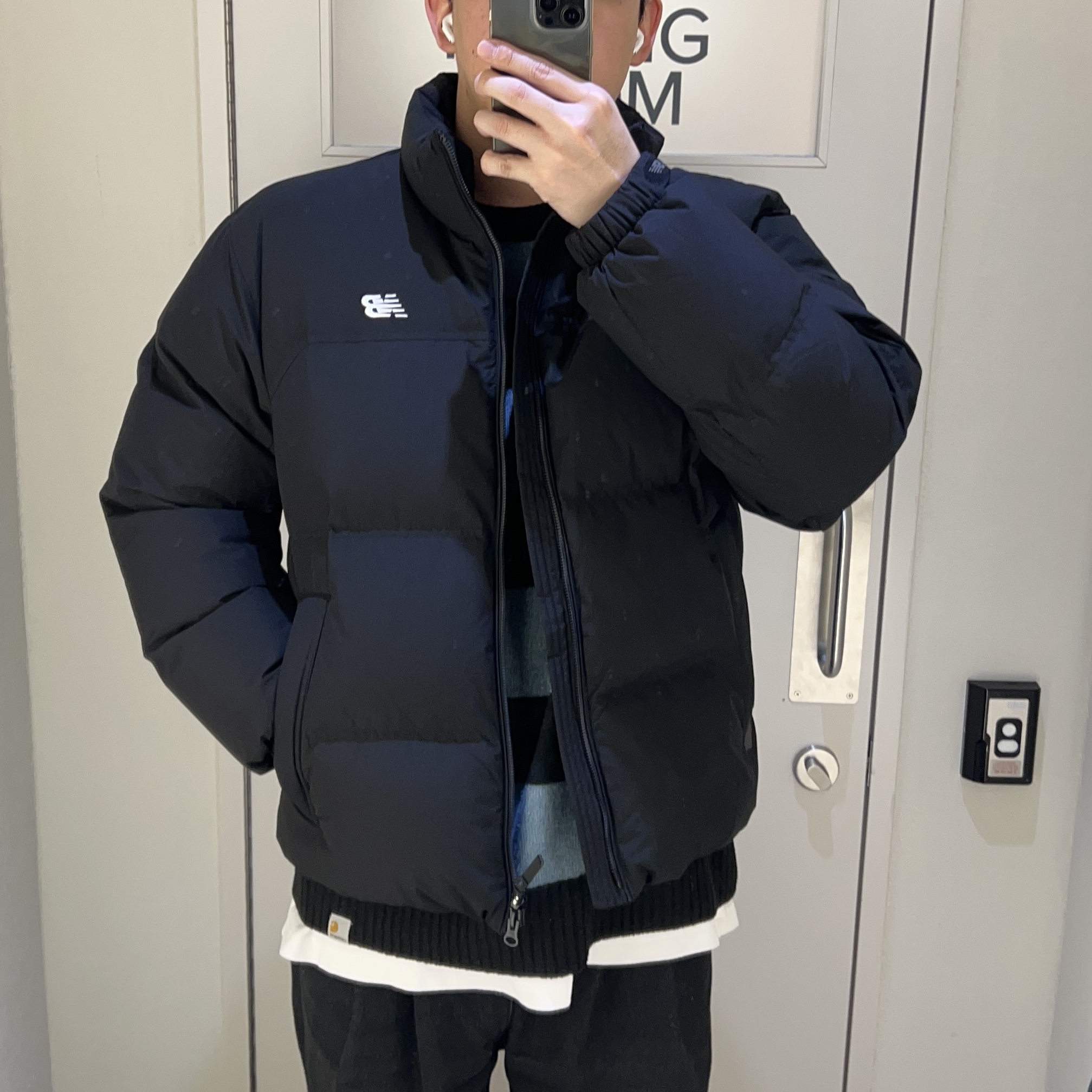 뉴발란스 패딩 공용 숏패딩 오리털 덕다운 글로시 유광 무광 - 상품 이미지