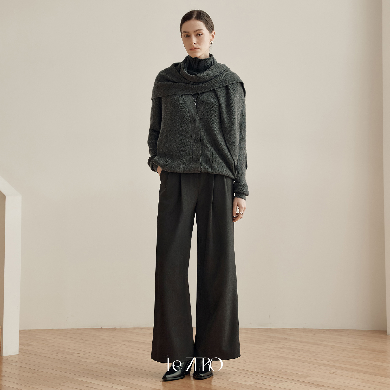 [11/24 예약배송] [제로스트릿] [2컬러] 르제로 더블 핀턱 와이드 슬랙스 LeZERO DOUBLE PINTUCK WIDE SLACKS - 상세 이미지 2