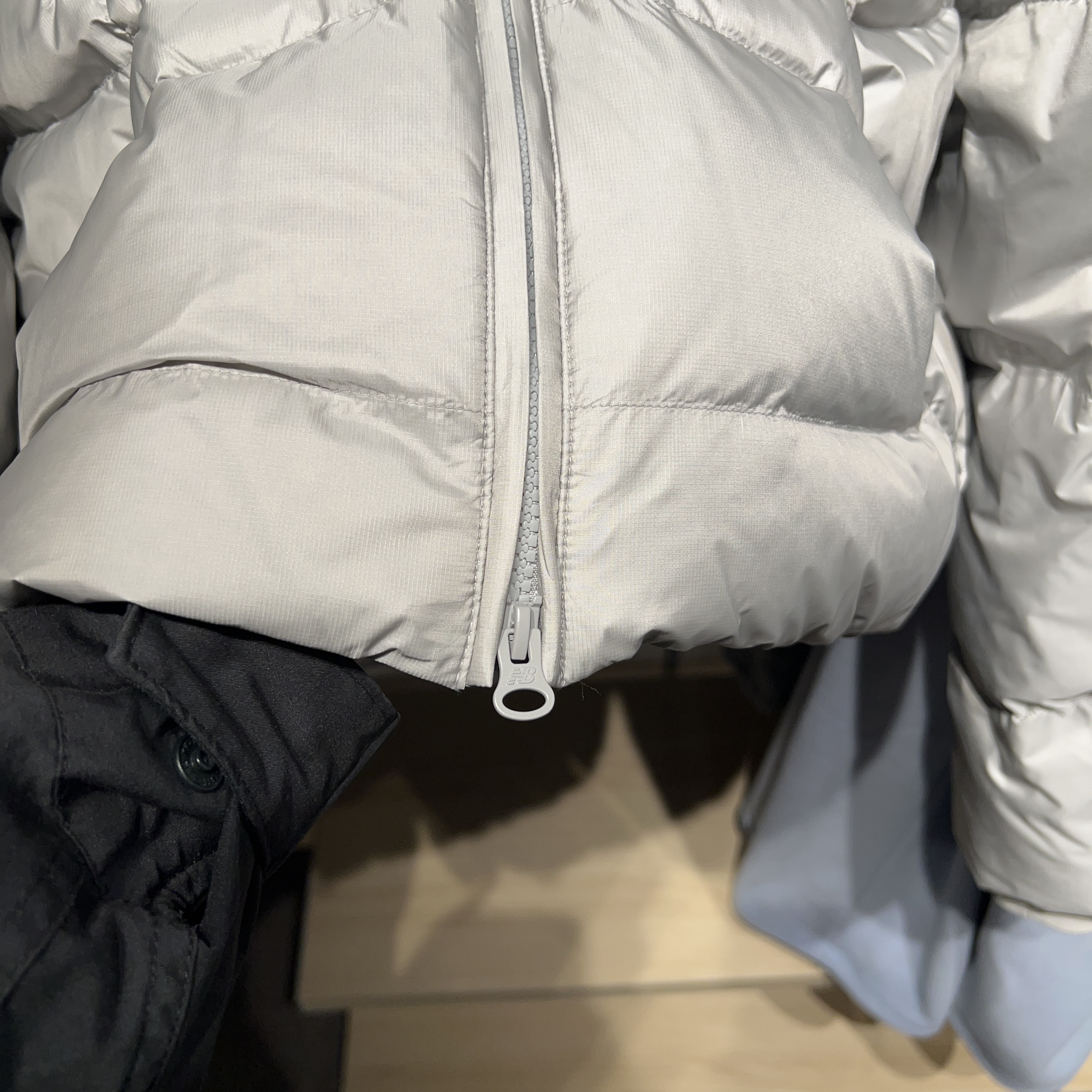 뉴발란스 패딩 여성 구스다운 거위털 후드 숏패딩 이미지 8