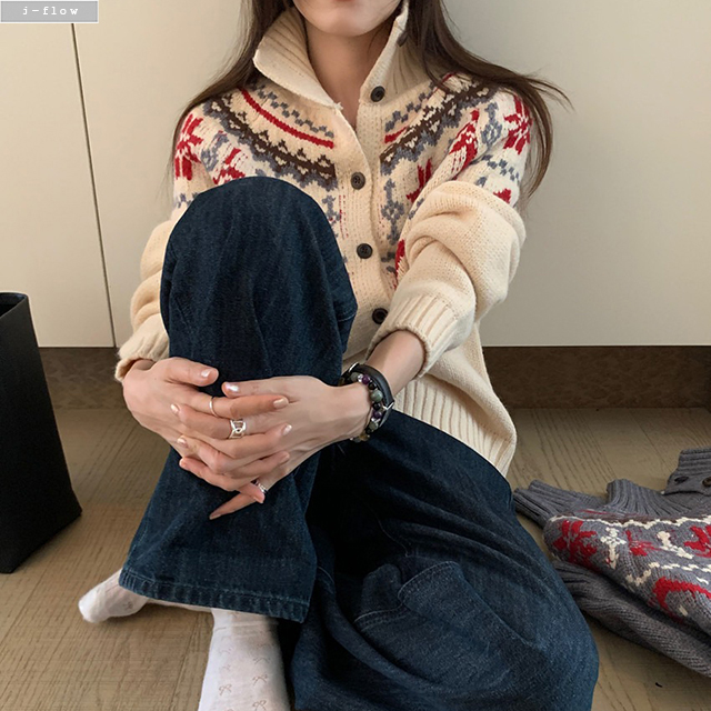 뮤티드 스탠드카라 눈꽃 루즈핏 울 니트 가디건 2col 겨울 봄 하프 페어아일 제이플로우 - 상세 이미지 2