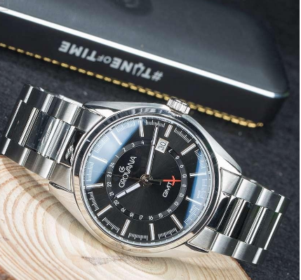 그로바나 세인트 앤드류 스카이 레이더 GMT 블랙 다이얼 스틸 42mm - 상품 이미지