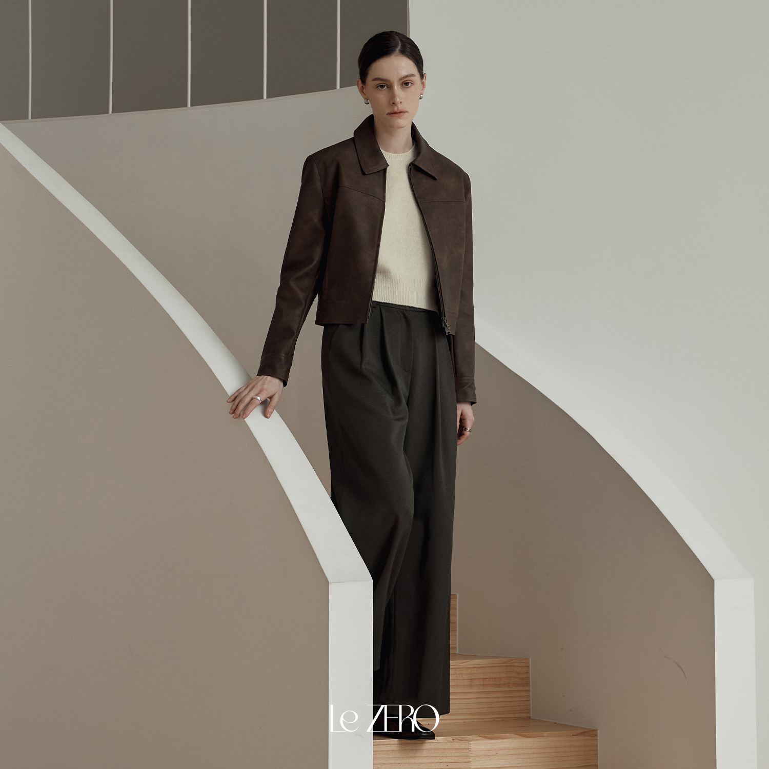 [11/24 예약배송] [제로스트릿] [2컬러] 르제로 더블 핀턱 와이드 슬랙스 LeZERO DOUBLE PINTUCK WIDE SLACKS - 상세 이미지 5