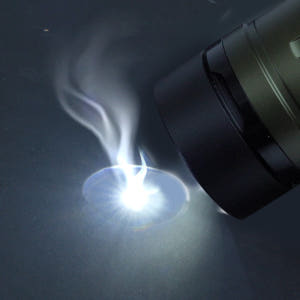 브리사 파이어 LED 후레쉬 충전식 손전등 해루질 캠핑 랜턴 점화렌즈 운동러 솔직 후기 | 실사용 리뷰 - 상품 이미지 3