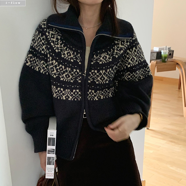 눈꽃송이 오버핏 자가드 울 니트 집업 3col 겨울 봄 하프 루즈핏 카라넥 제이플로우 - 상세 이미지 4