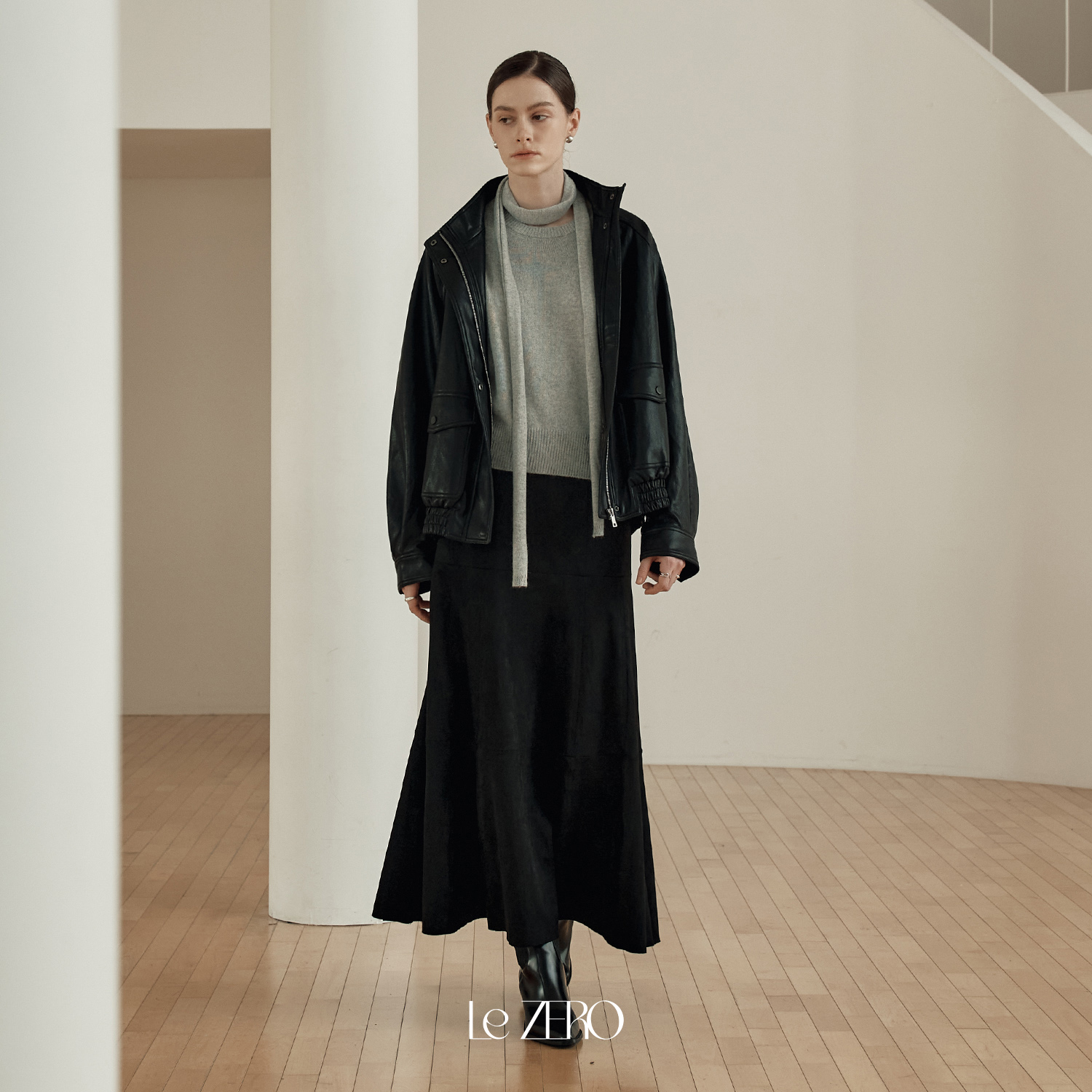 [제로스트릿] 르제로 스웨이드 플레어 스커트 LeZERO SUEDE FLARE SKIRT / BLACK - 상세 이미지 3