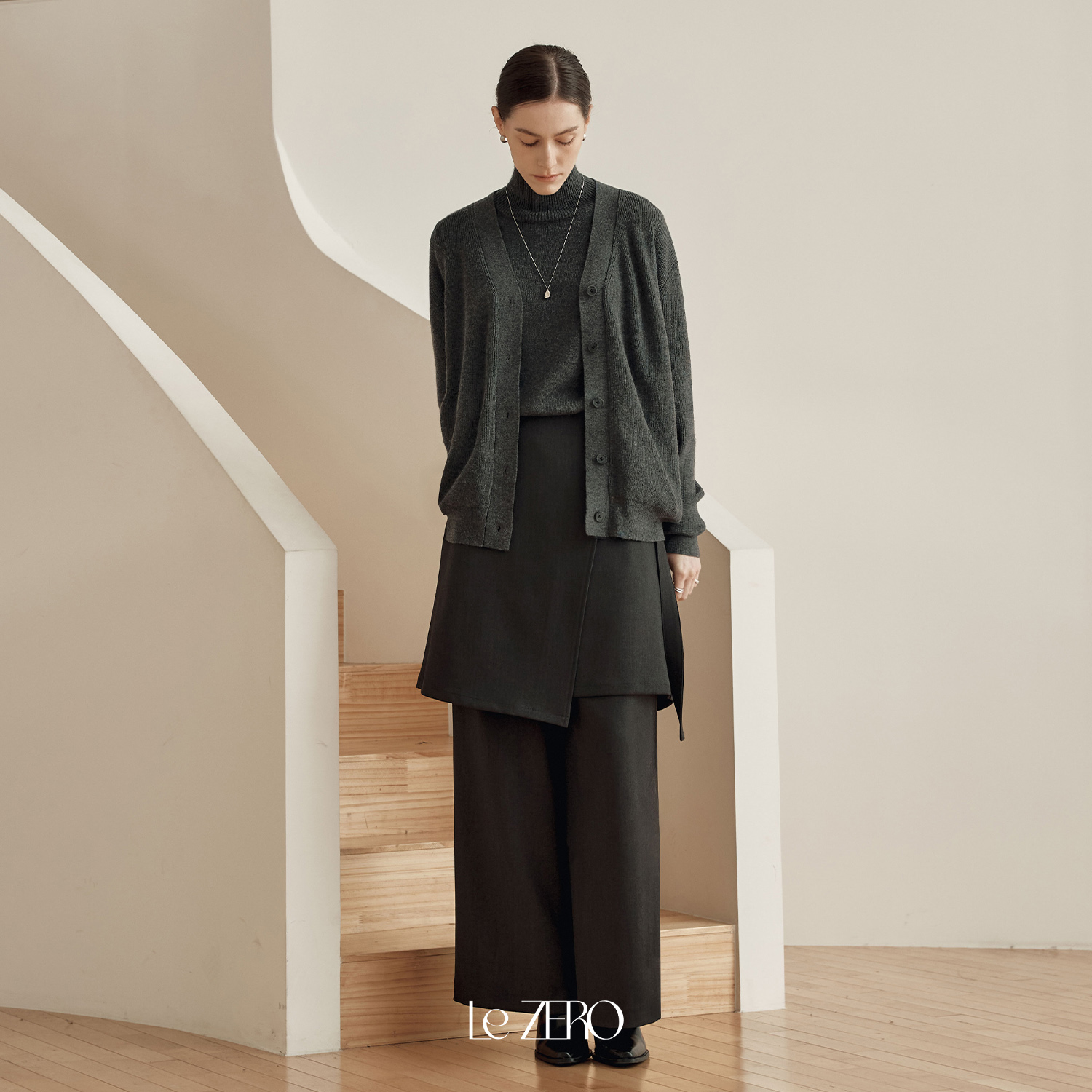 [11/24 예약배송] [제로스트릿] [2컬러] 르제로 더블 핀턱 와이드 슬랙스 LeZERO DOUBLE PINTUCK WIDE SLACKS - 상세 이미지 3