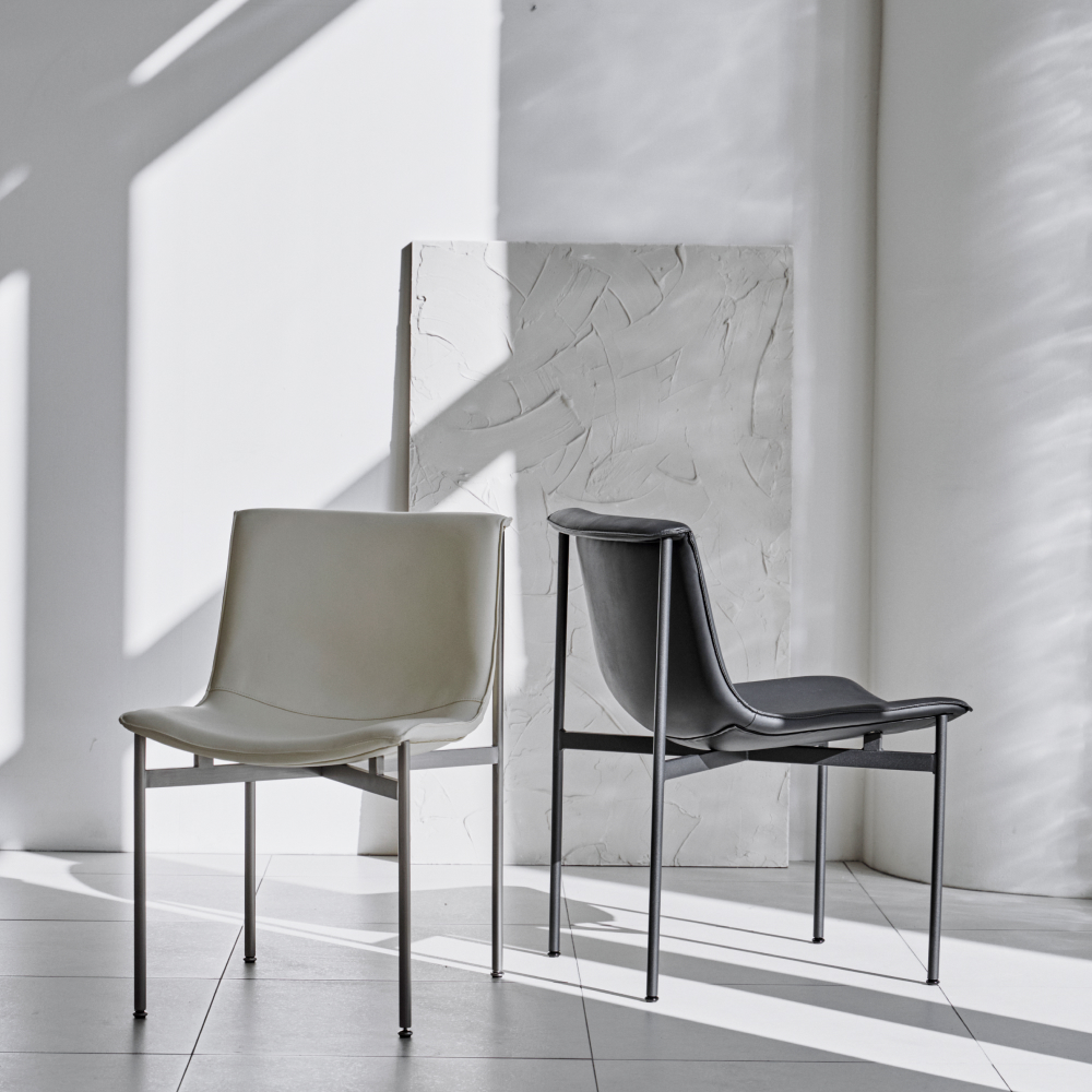 라프 아만 체어 블랙/아이보리 식탁 카페 인테리어 식탁의자