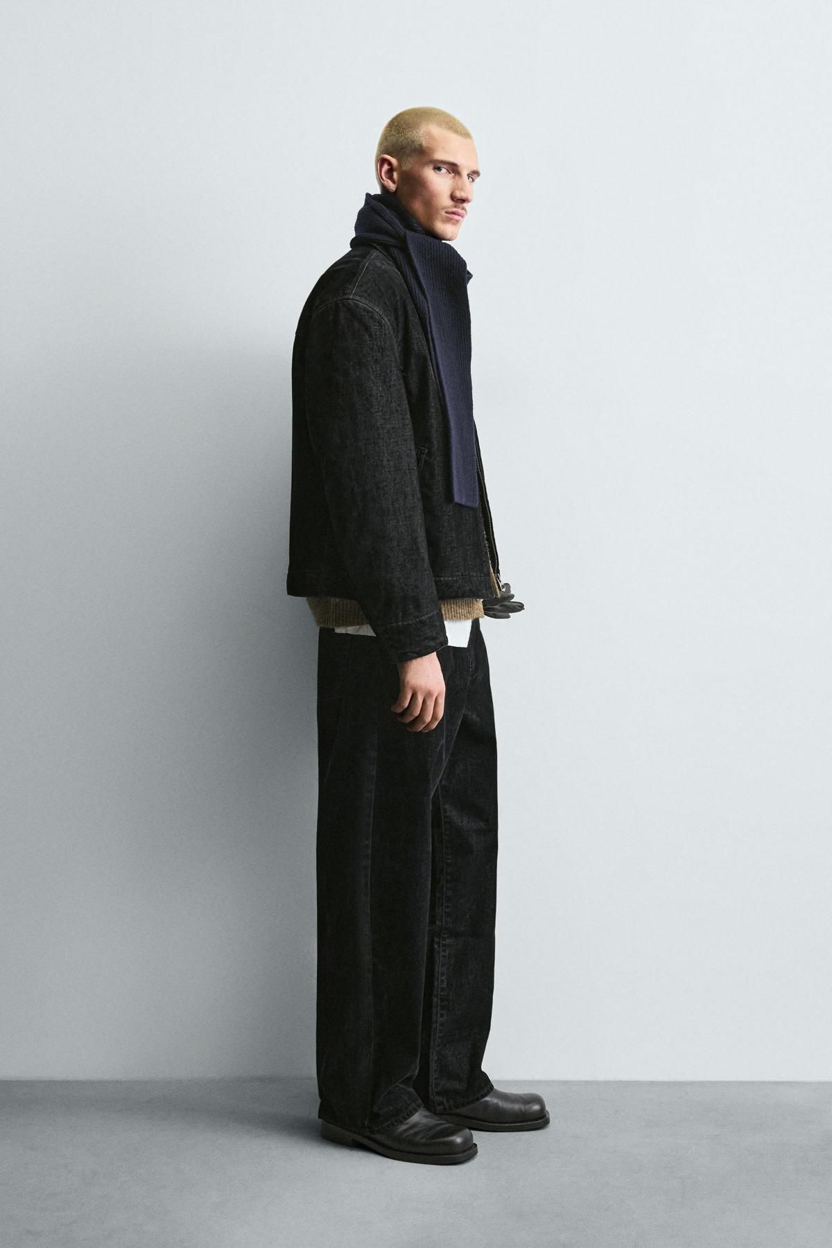 자라 베이직 릴렉스핏 벨루어 집업 재킷 4575/320 BLACK - 상세 이미지 5