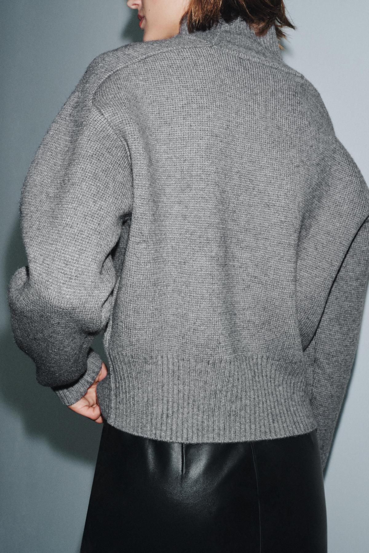 자라 베이직 하이넥 카라 오프닝 니트 스웨터 8146/112 GREY MARL - 상세 이미지 4