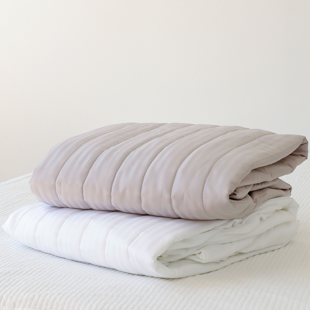 프리즈 먼지없는 호텔식 스트라이프 마이크로 도비 사계절 침대 매트리스 커버 누빔 Q