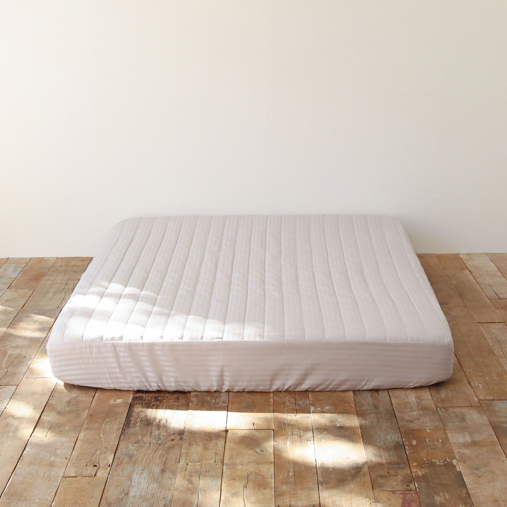 프리즈 먼지없는 호텔식 스트라이프 마이크로 도비 사계절 침대 매트리스 커버 누빔 Q